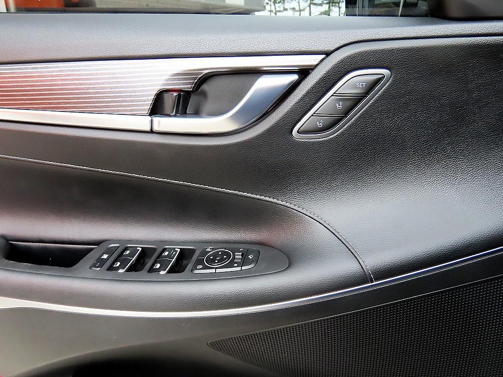 HYUNDAI Grandeur - Vista 11
