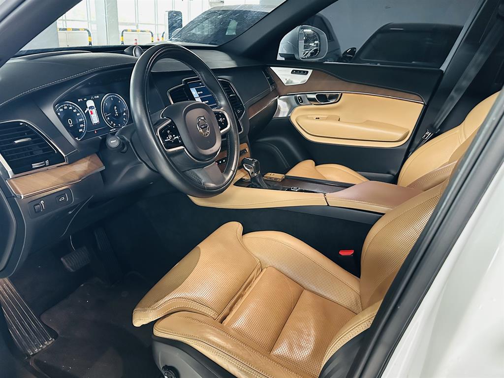 Volvo XC90 - Vista 5