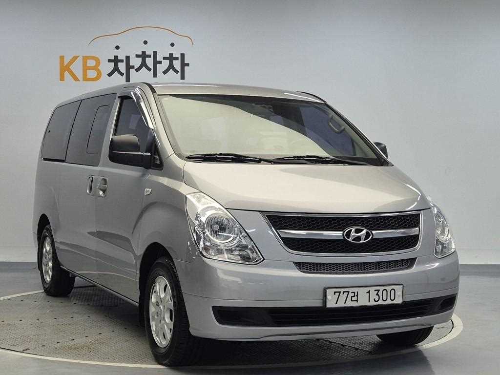 HYUNDAI Starex - Vista 4