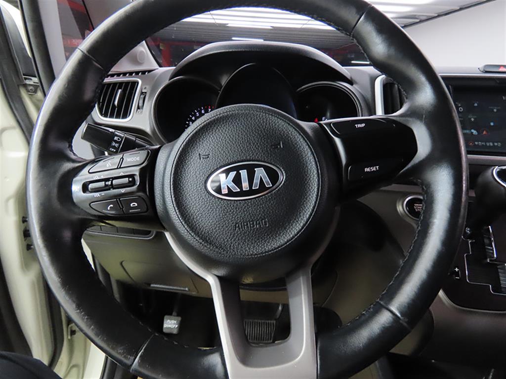 KIA Ray - Vista 8