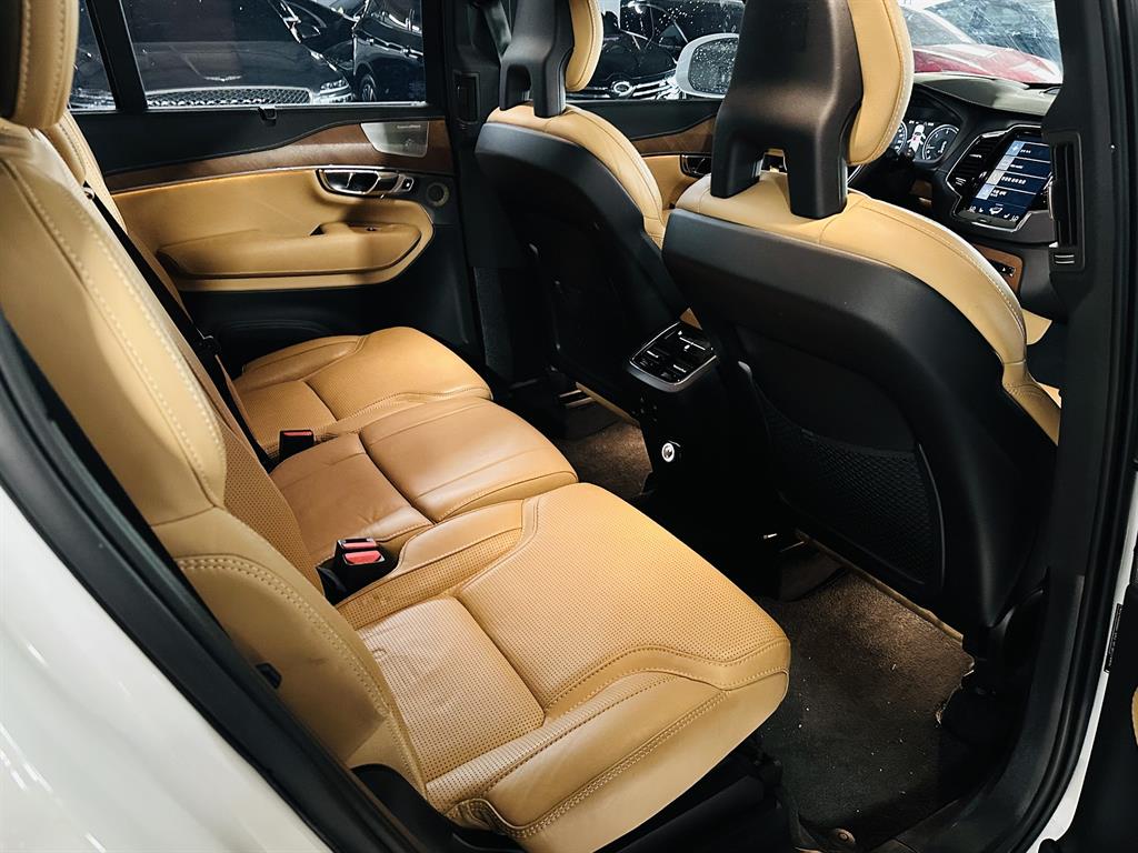 Volvo XC90 - Vista 8