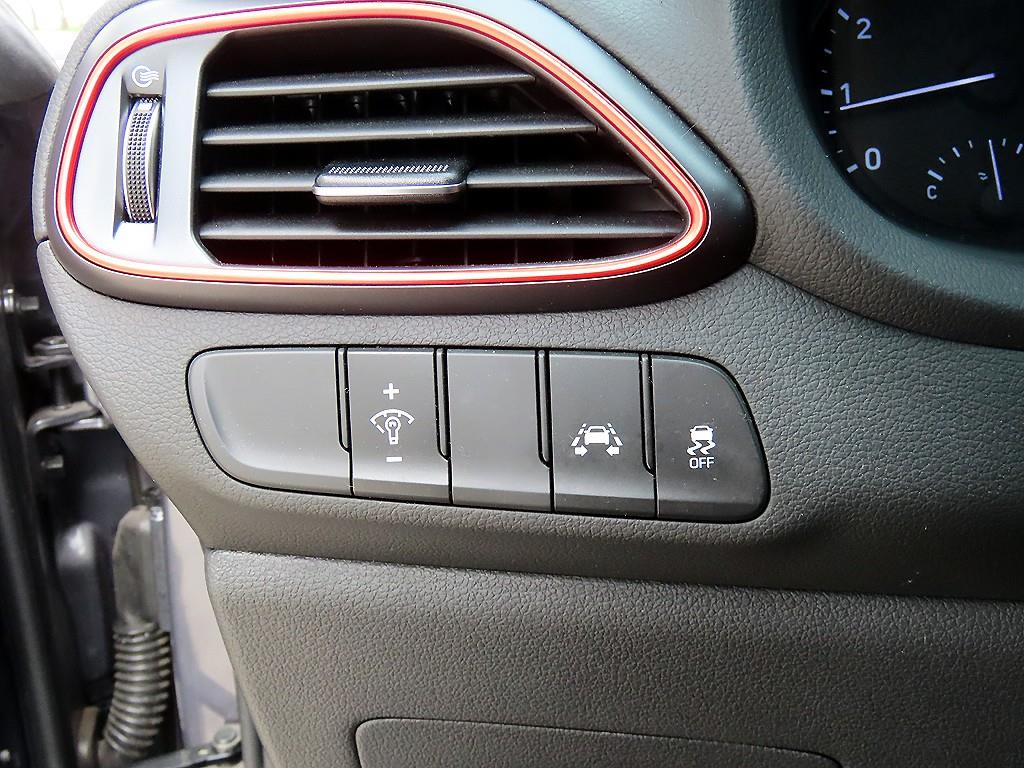HYUNDAI i30 - Vista 12