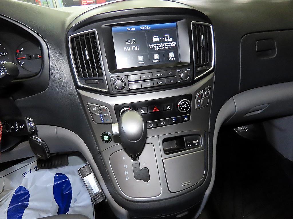 HYUNDAI Starex - Vista 11