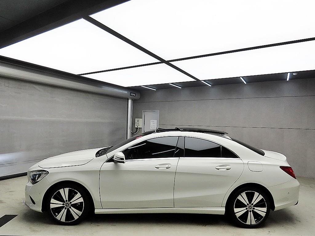 Mercedes Benz CLA Class - Vista 4