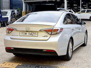 HYUNDAI Sonata - Vista 8