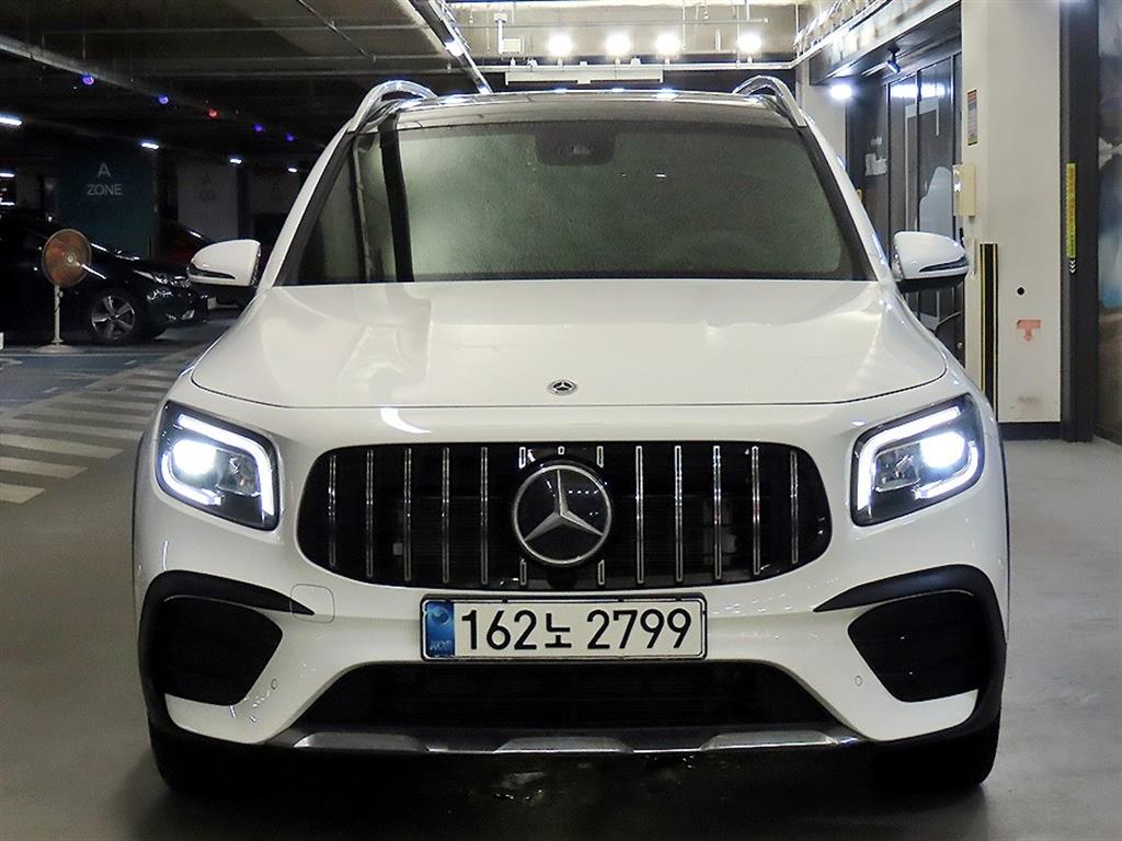 Mercedes Benz GLB Class - Vista 2