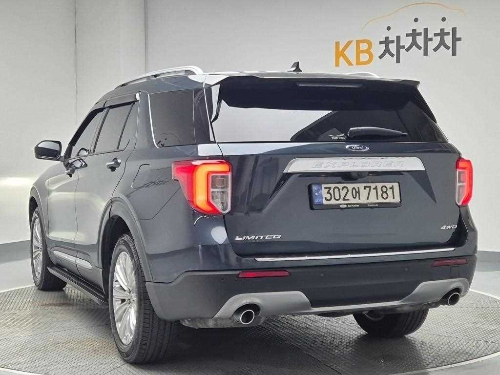 Ford Explorer - Vista 2