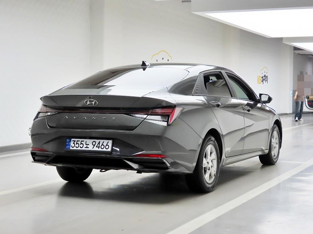 HYUNDAI Avante - Vista 4