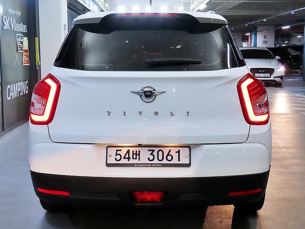 Ssangyong Tivoli - Vista 5
