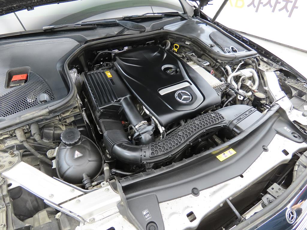 Mercedes Benz E class 2018 Negro - Importación desde Corea - HF Imports Iquique - Foto 19