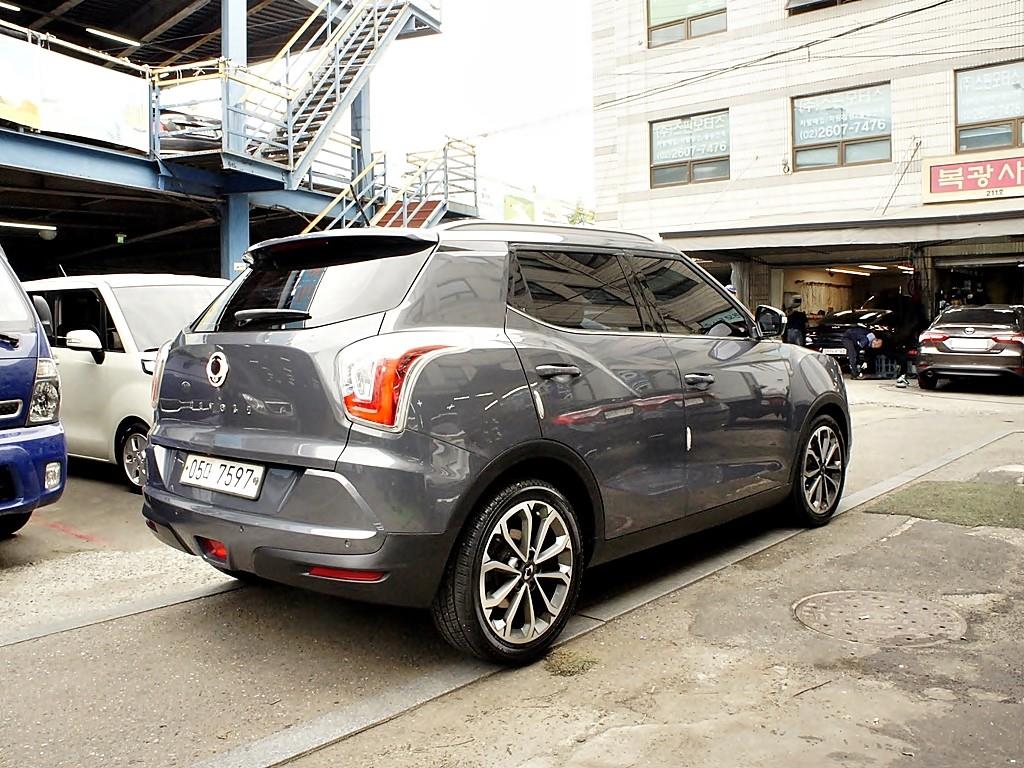 Ssangyong Tivoli - Vista 6