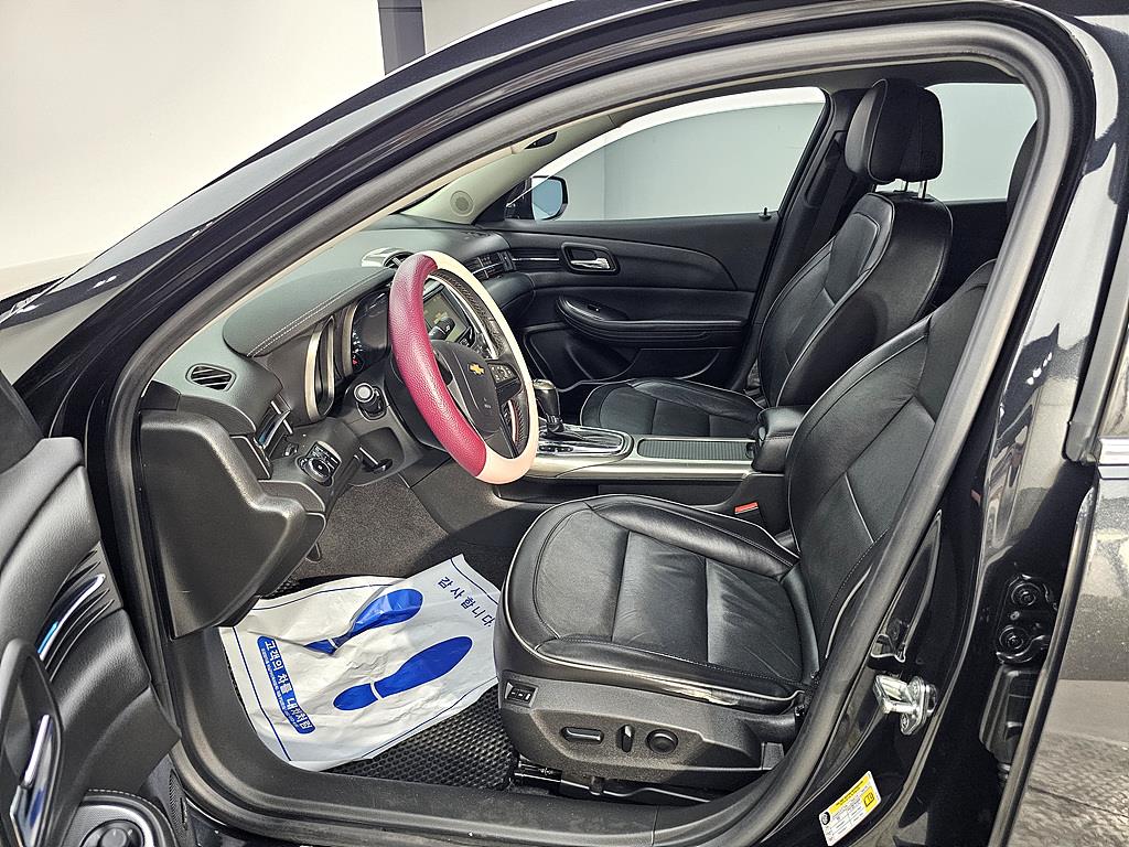 Chevrolet Malibu - Vista 8