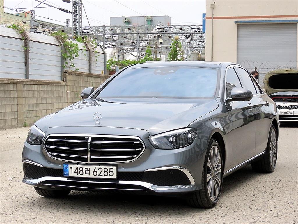 Mercedes Benz E class - Vista 2