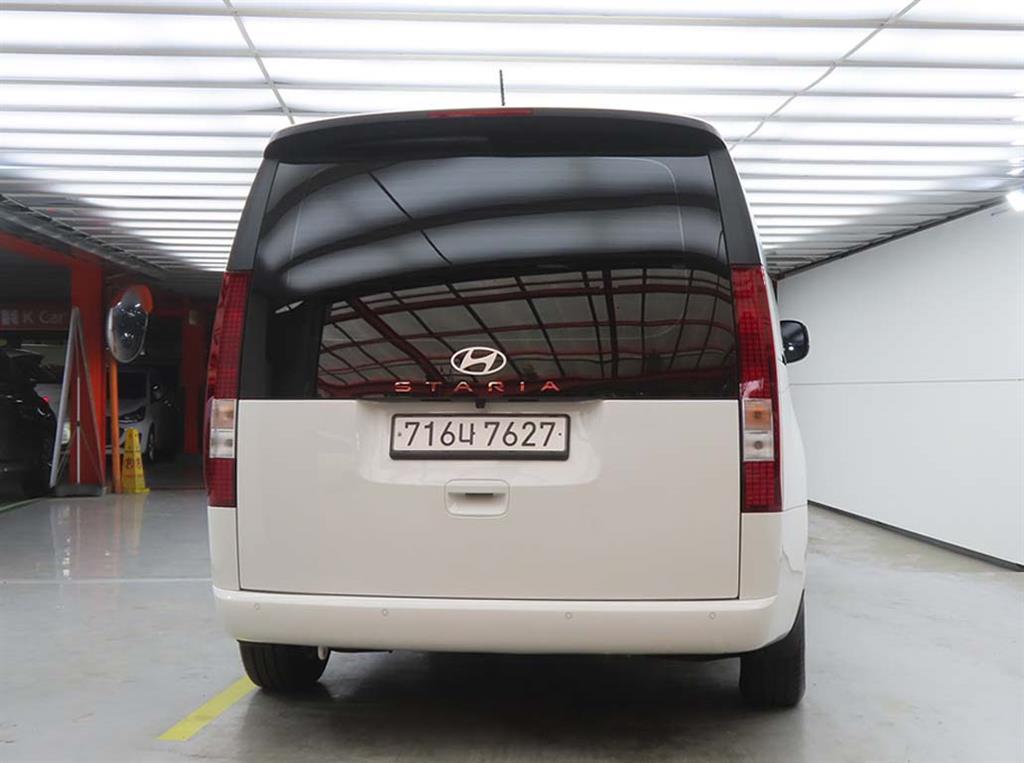 HYUNDAI Staria - Vista 3