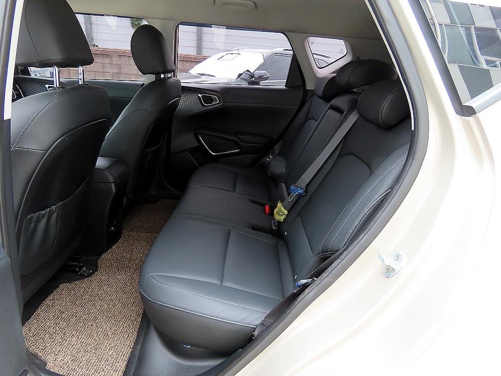 KIA Soul - Vista 6