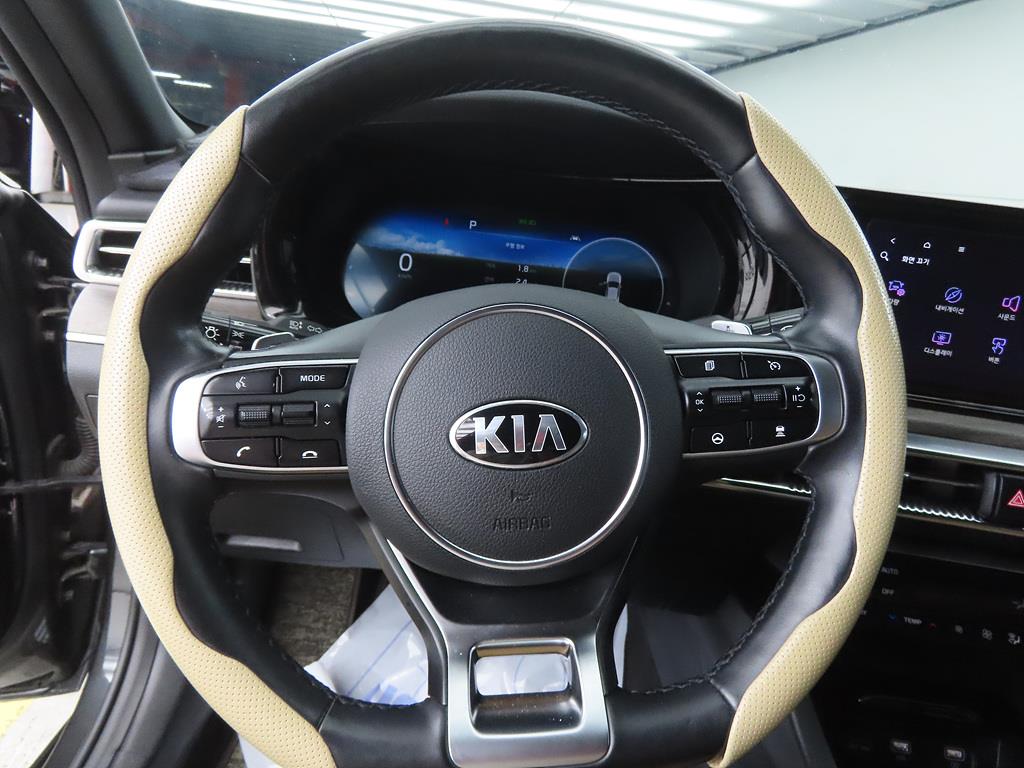 KIA K5 - Vista 8