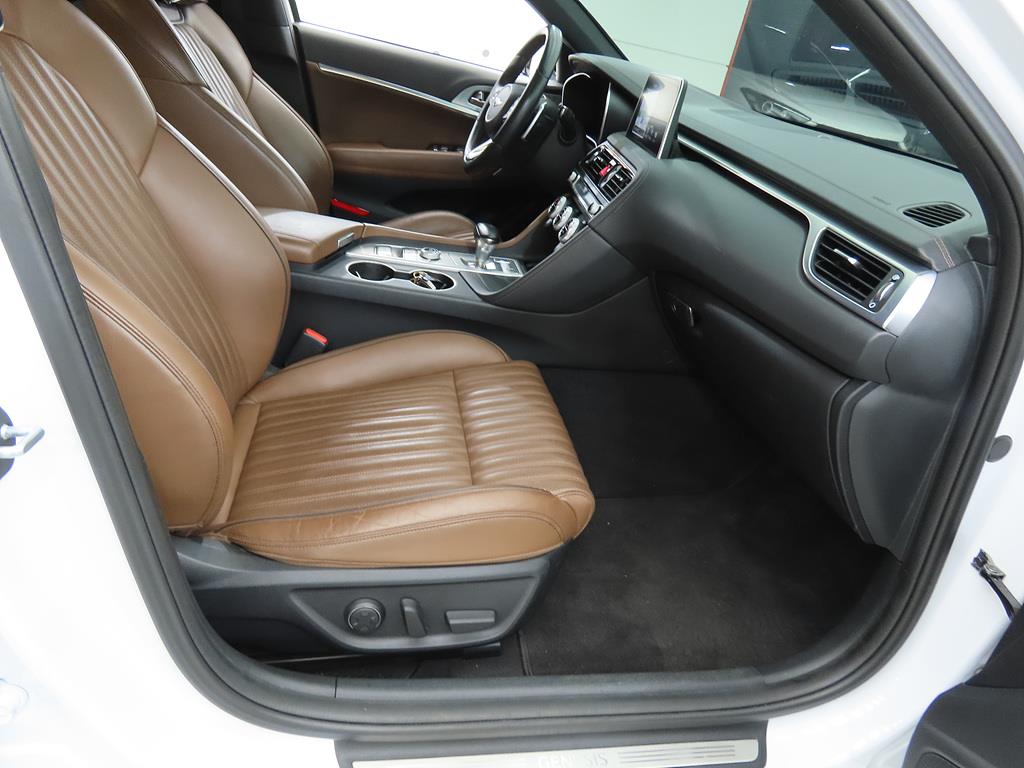 Genesis G70 - Vista 7