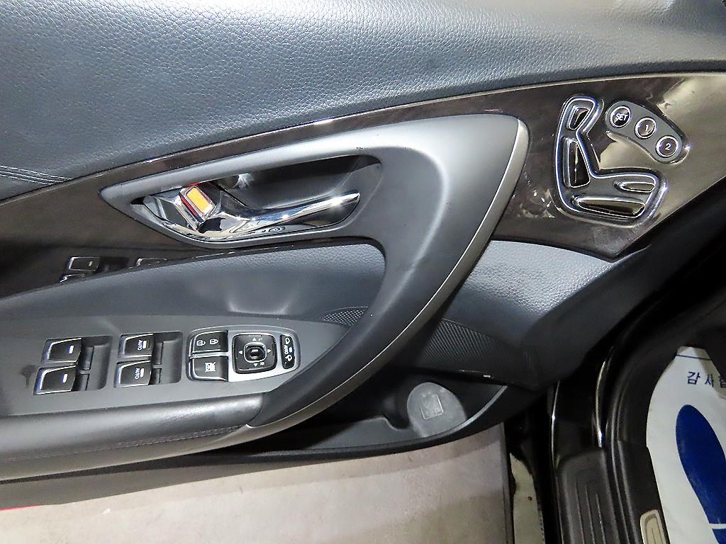 HYUNDAI Grandeur 2016 Negro - Importación desde Corea - HF Imports Iquique - Foto 13