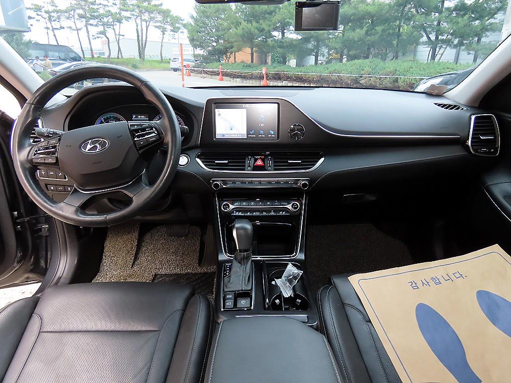 HYUNDAI Grandeur - Vista 7