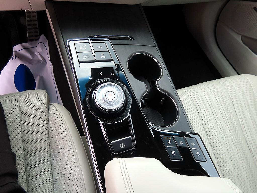 KIA K8 - Vista 11