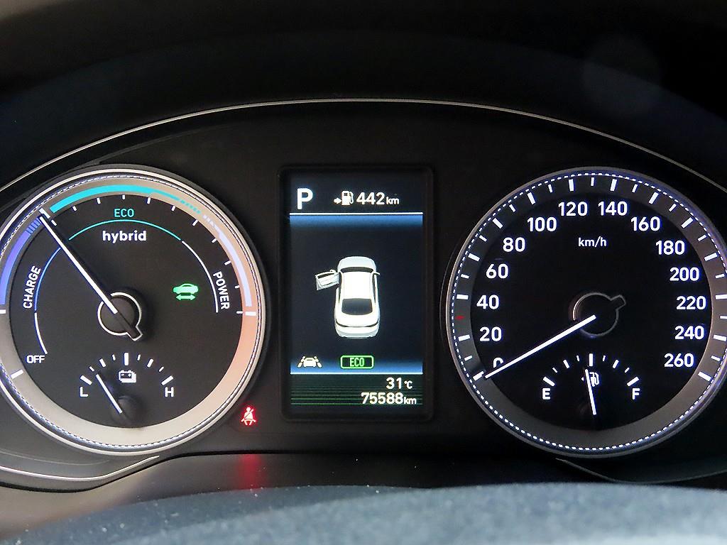 HYUNDAI Grandeur - Vista 9