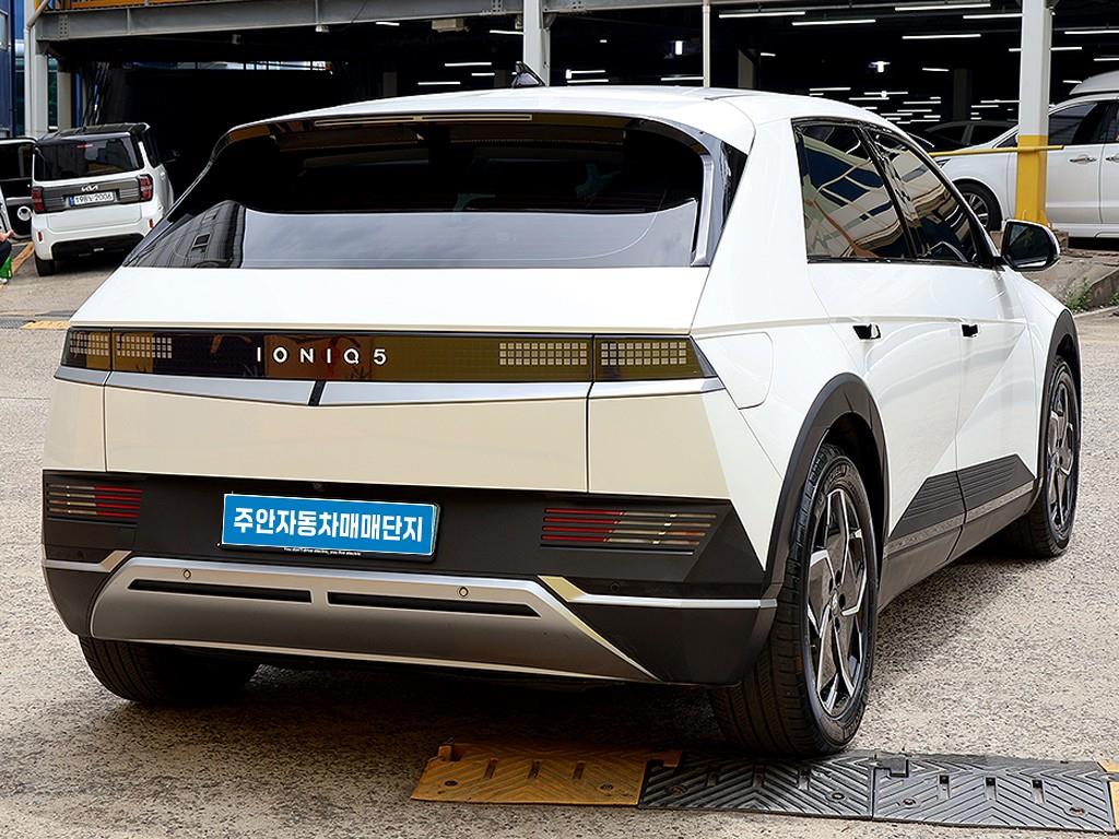 HYUNDAI Ioniq 5 - Vista 5