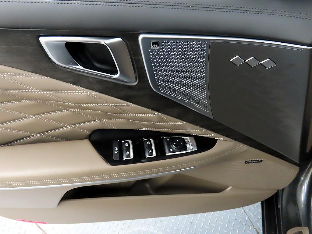 KIA K8 - Vista 11