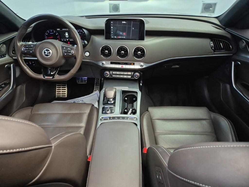 KIA Stinger - Vista 7