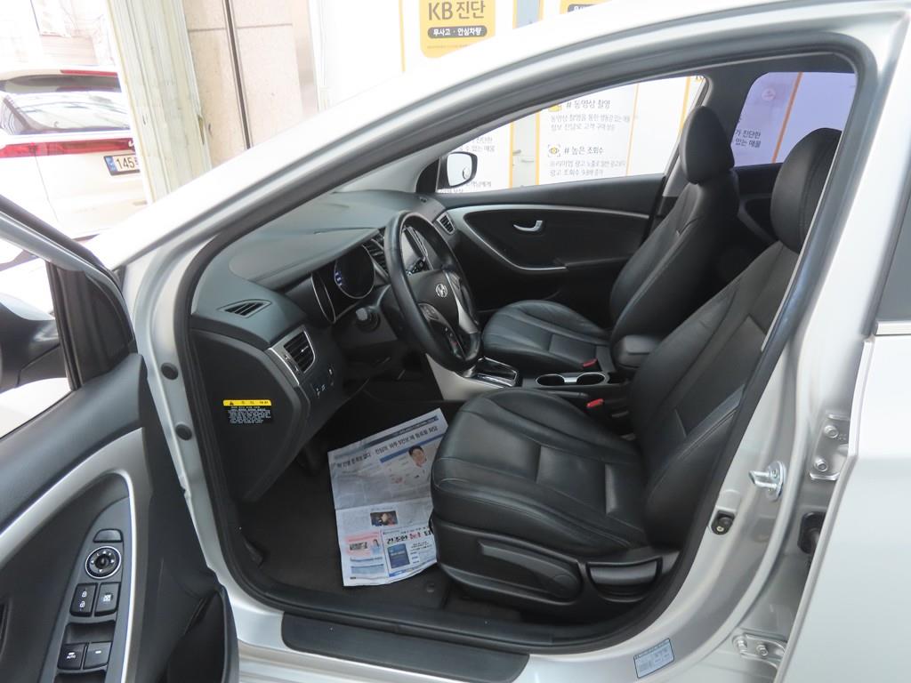 HYUNDAI i30 - Vista 5
