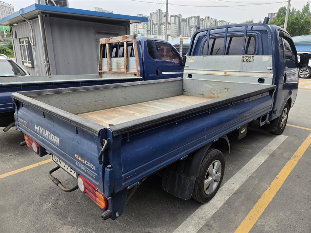Small Truck Cargo (small) - Vista 4