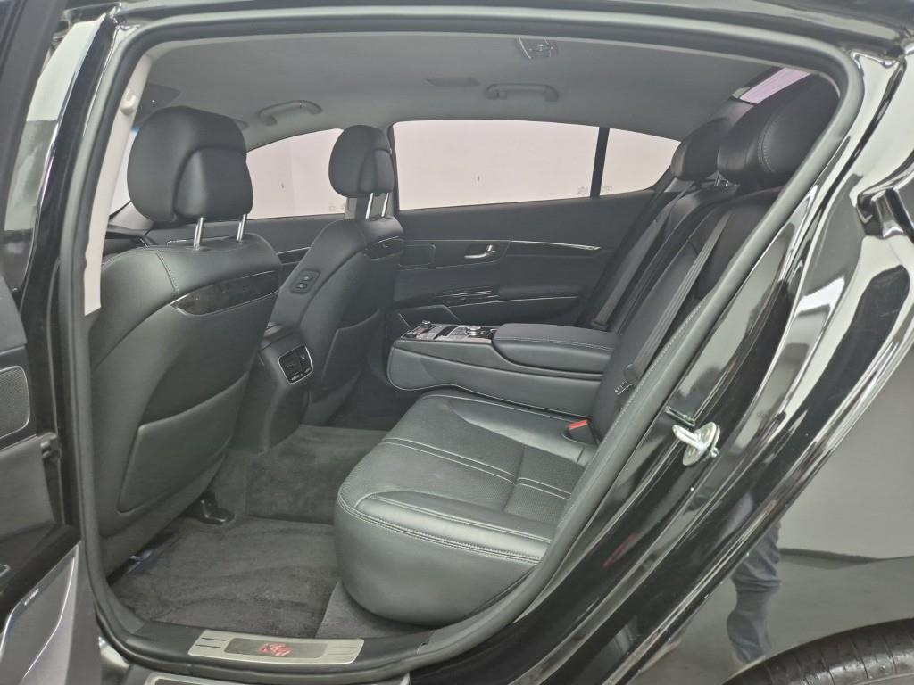 KIA K9 - Vista 12