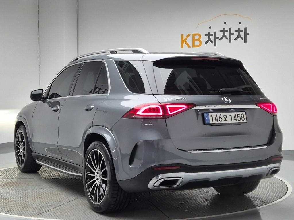 Mercedes Benz GLE Class - Vista 2