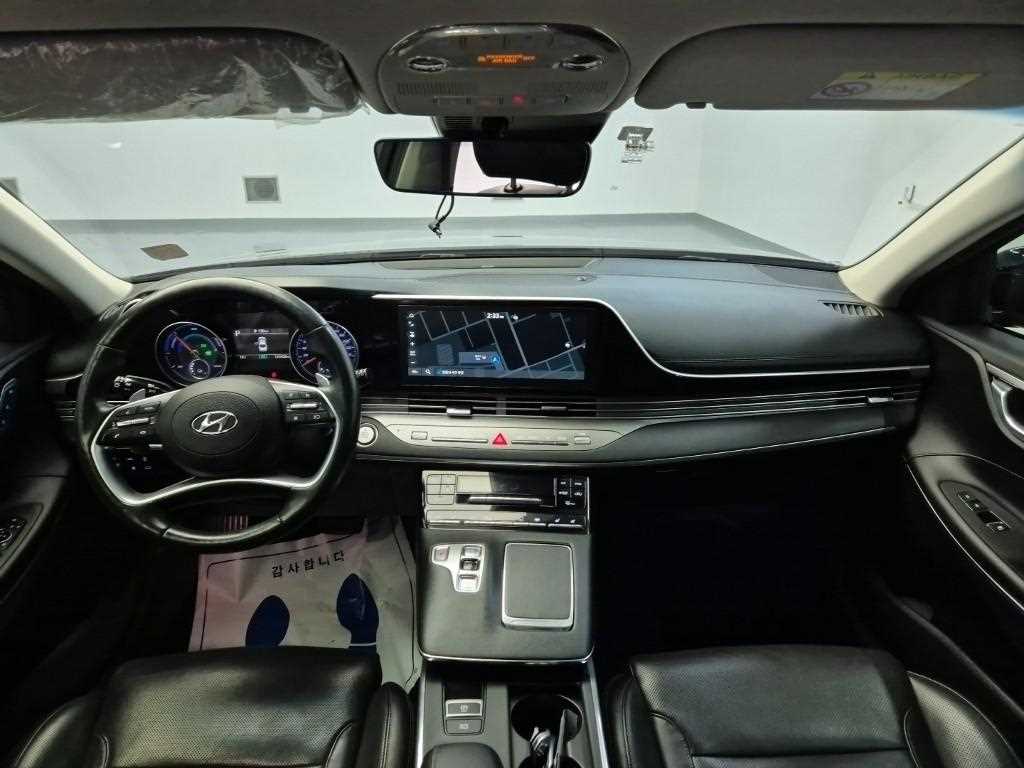 HYUNDAI Grandeur - Vista 7