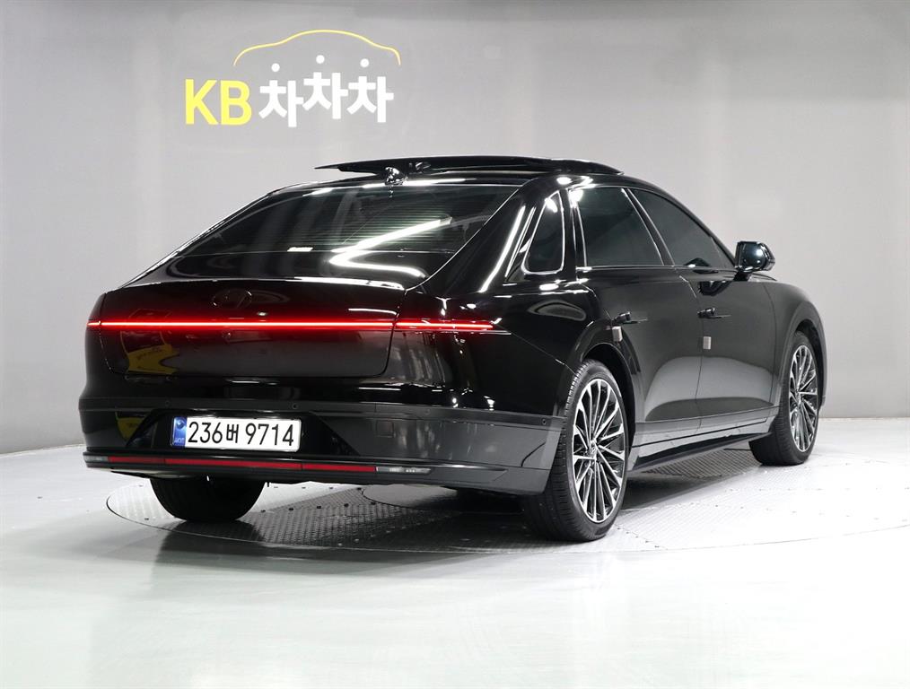 HYUNDAI Grandeur - Vista 3