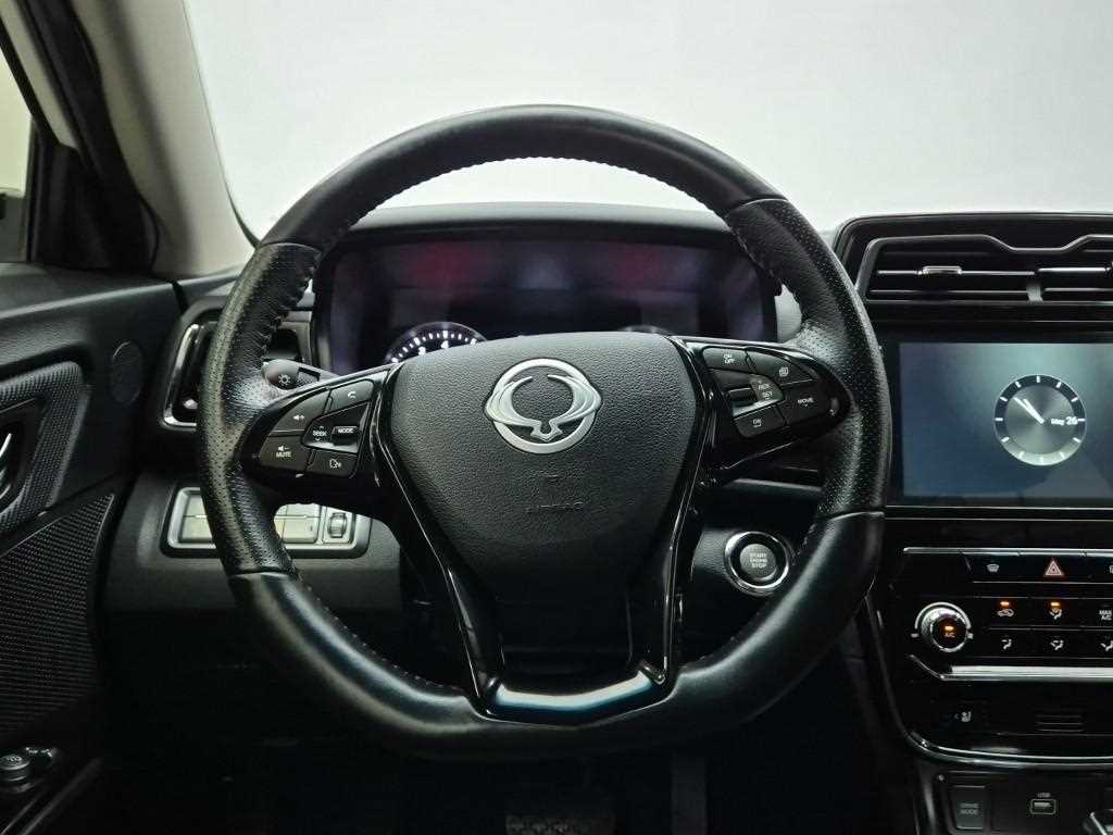 Ssangyong Tivoli - Vista 9