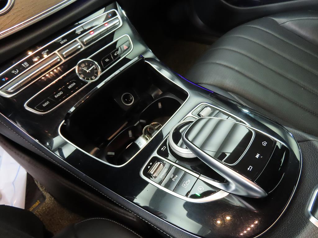 Mercedes Benz E class - Vista 11