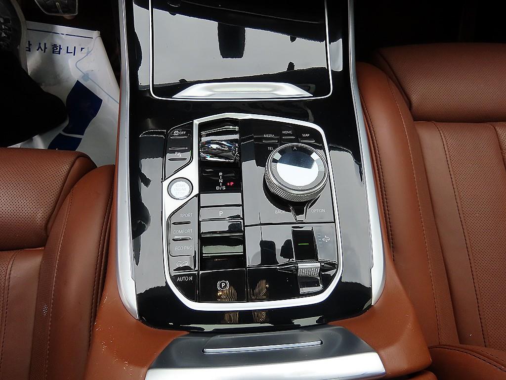 BMW X7 - Vista 11