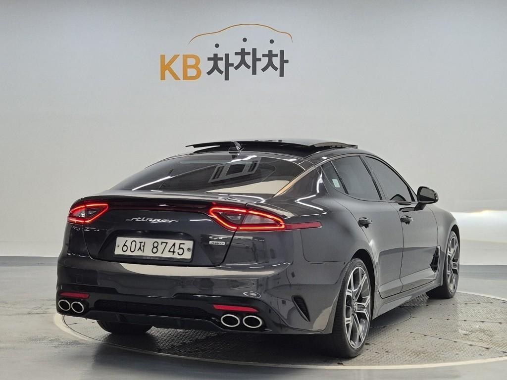 KIA Stinger - Vista 3