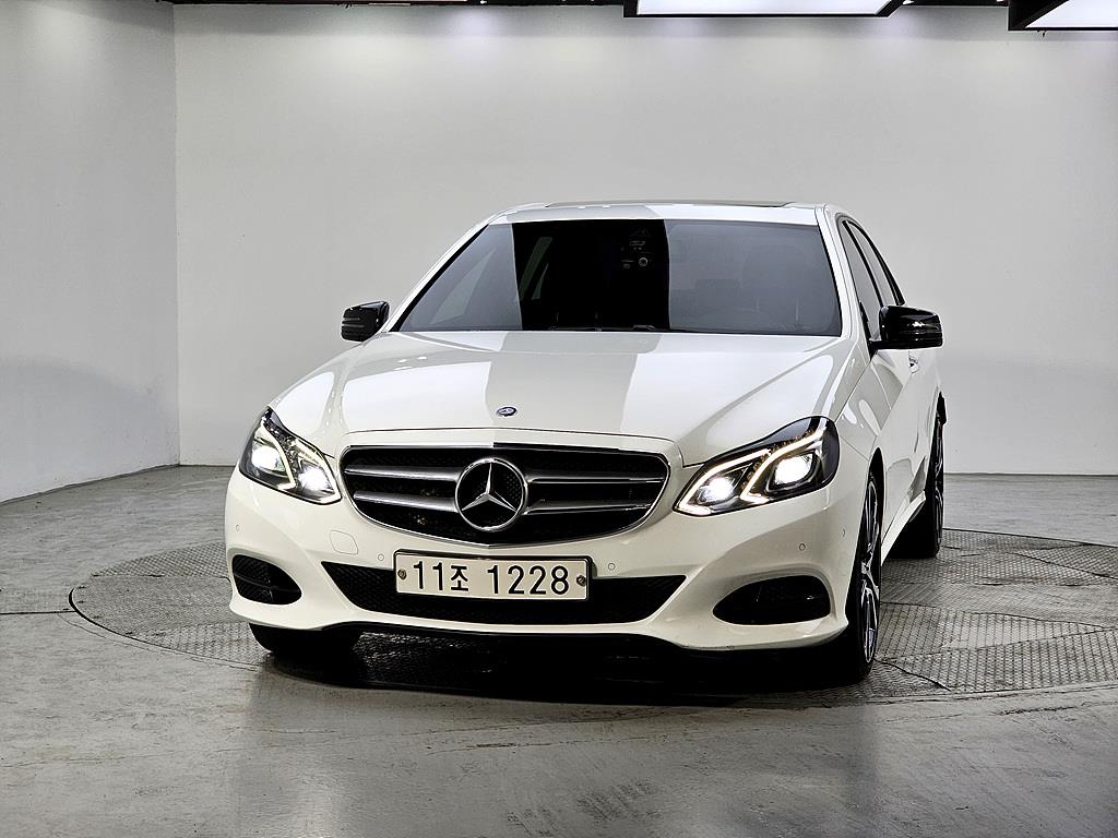 Mercedes Benz E class - Vista 2