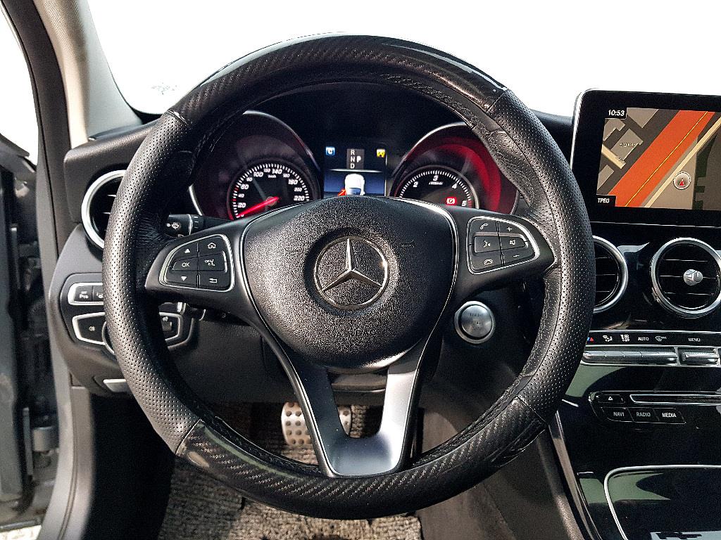 Mercedes Benz C Class - Vista 11