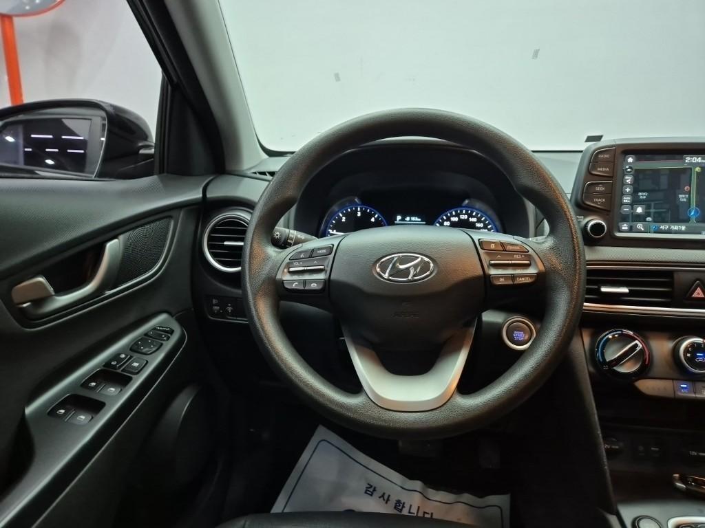 HYUNDAI Kona - Vista 9