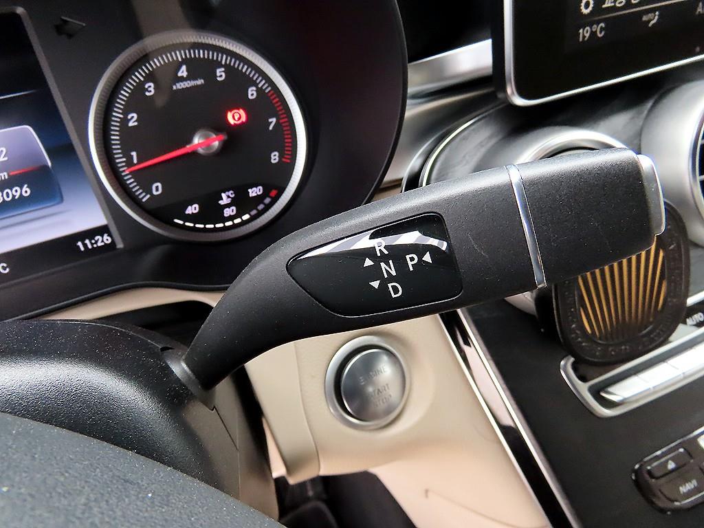 Mercedes Benz GLC Class - Vista 10