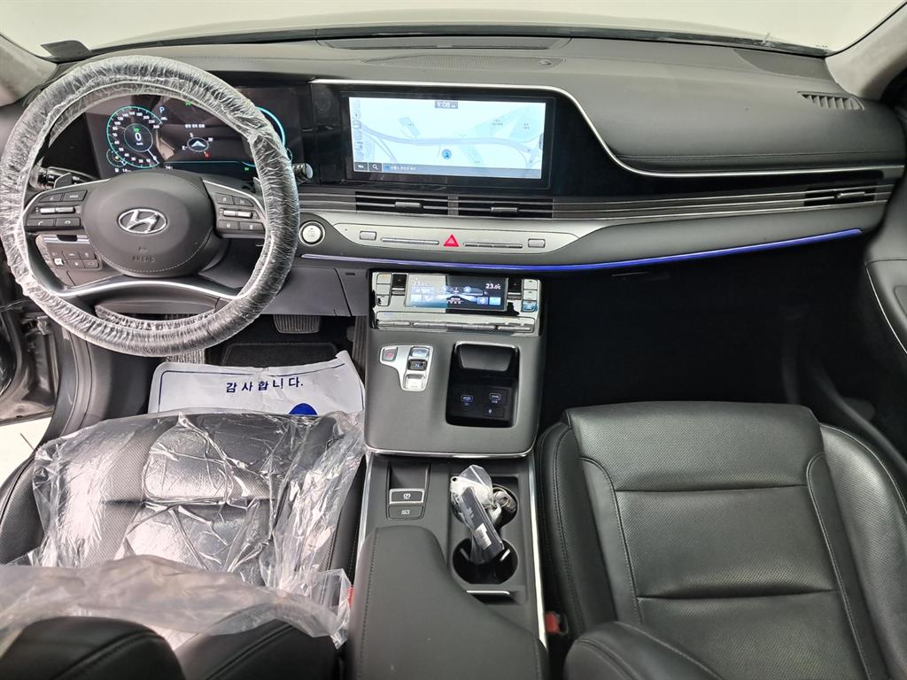 HYUNDAI Grandeur - Vista 11