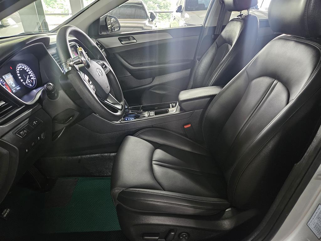 HYUNDAI Sonata - Vista 7