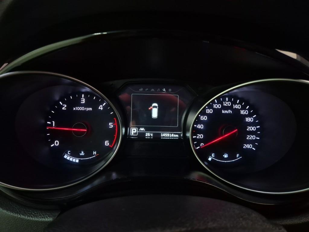 KIA Carnival - Vista 6