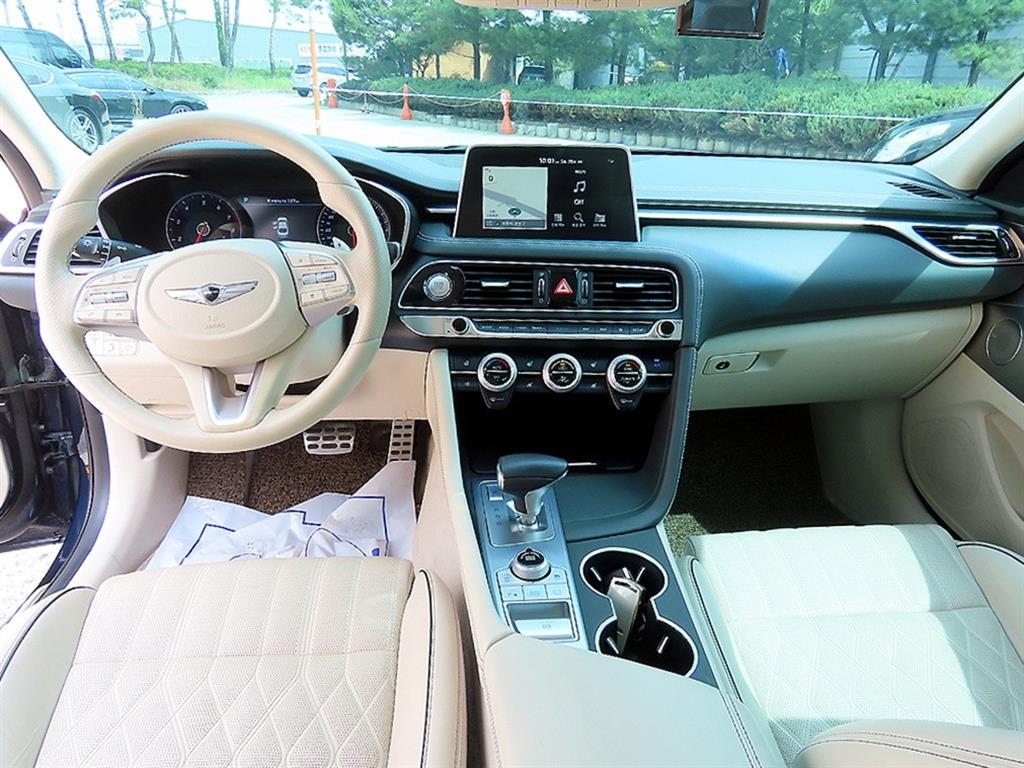 Genesis G70 - Vista 7