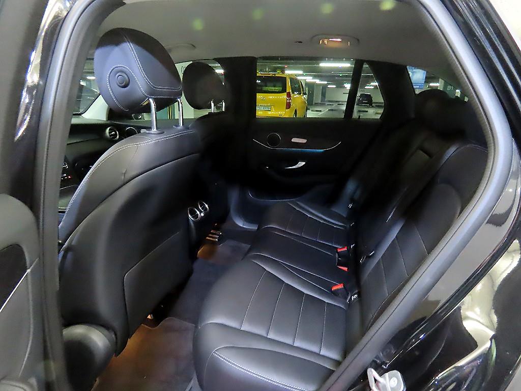 Mercedes Benz GLC Class - Vista 7