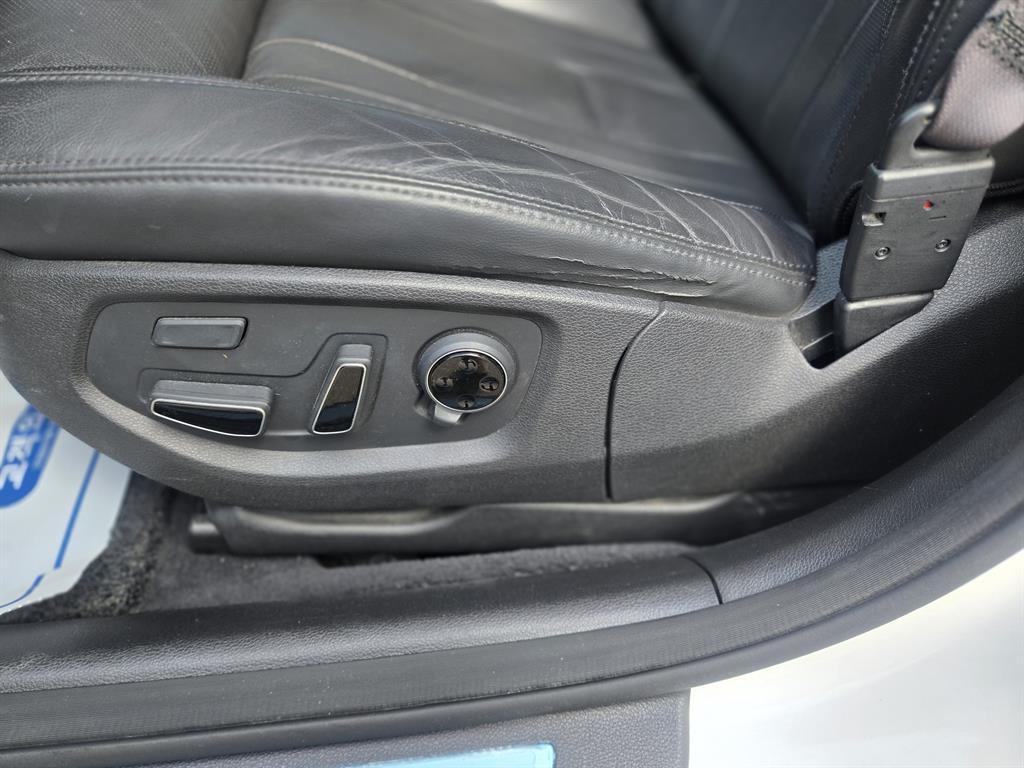 HYUNDAI Genesis - Vista 9