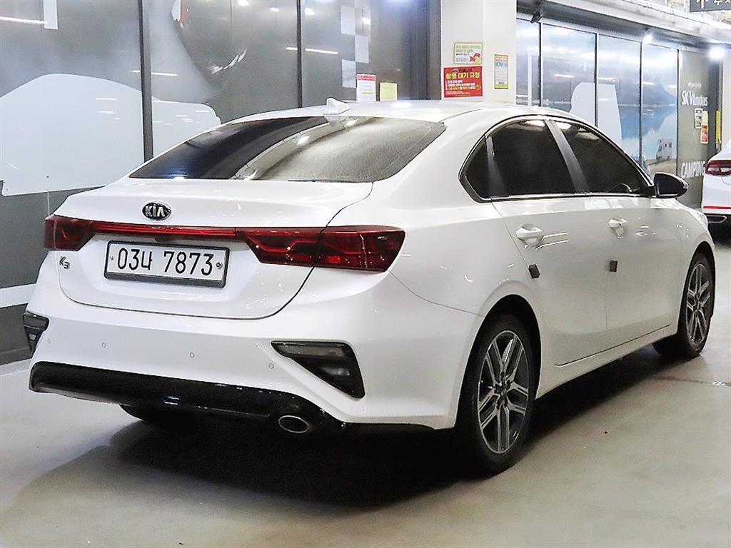 KIA Carnival - Vista 4