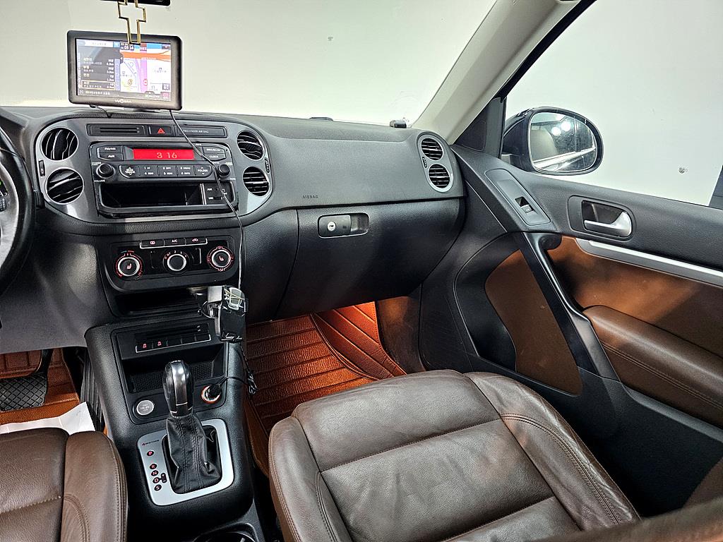 Volkswagen Tiguan - Vista 10